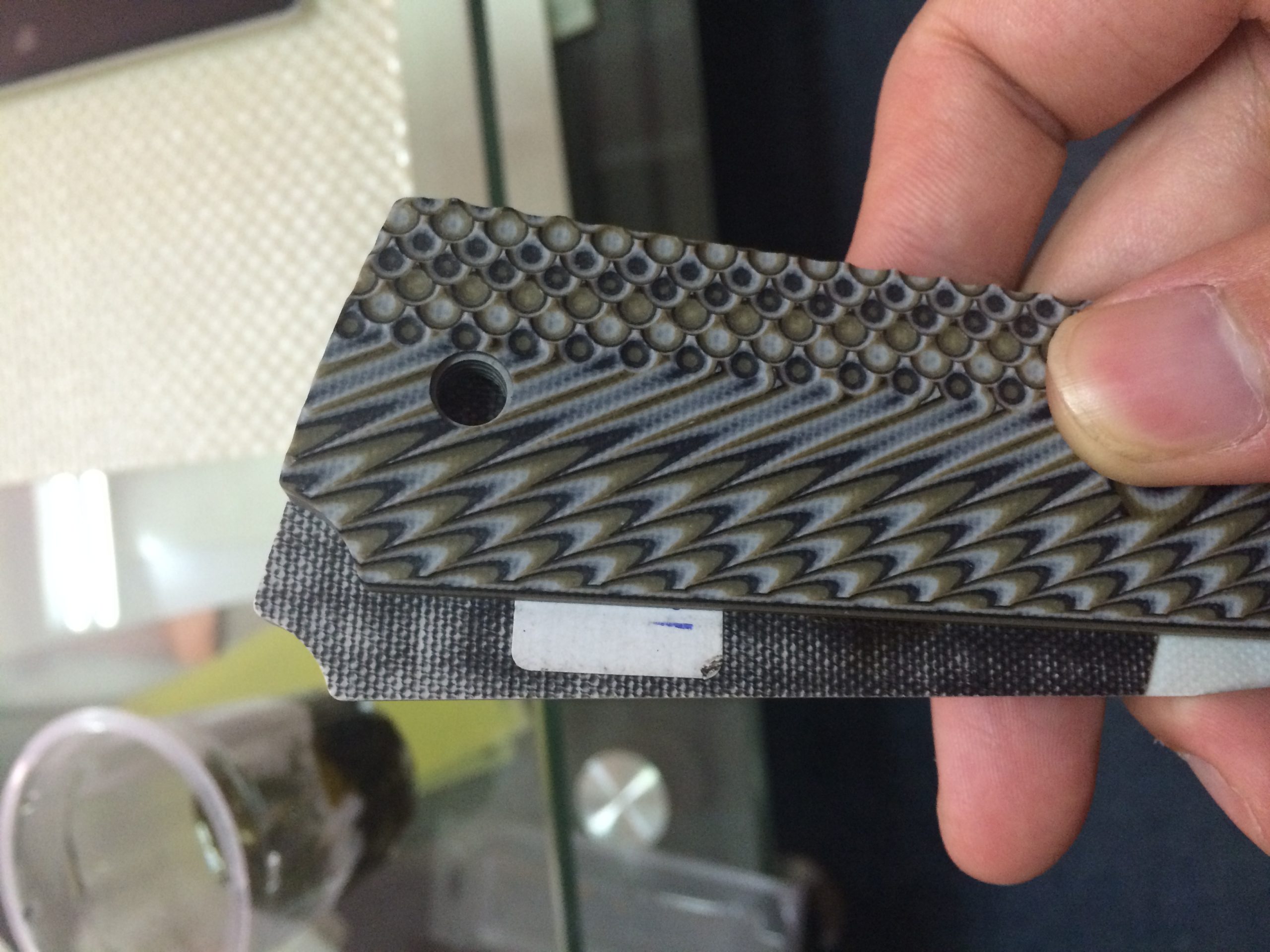 Glass fiber resin laminate